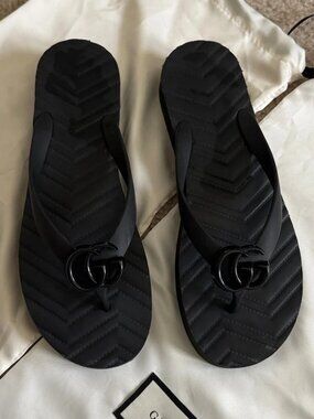 Gucci Black Logo Rubber Flip Flops